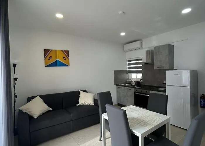 Seaview Setters Studio Apartments